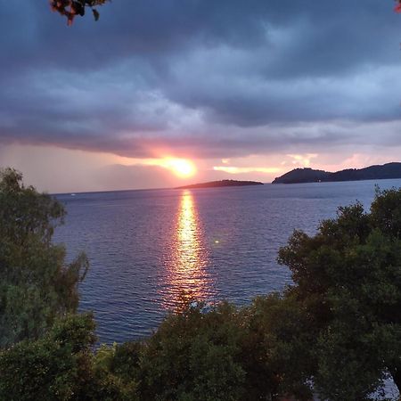 Korakias Seaview Vila Yénion Exterior foto