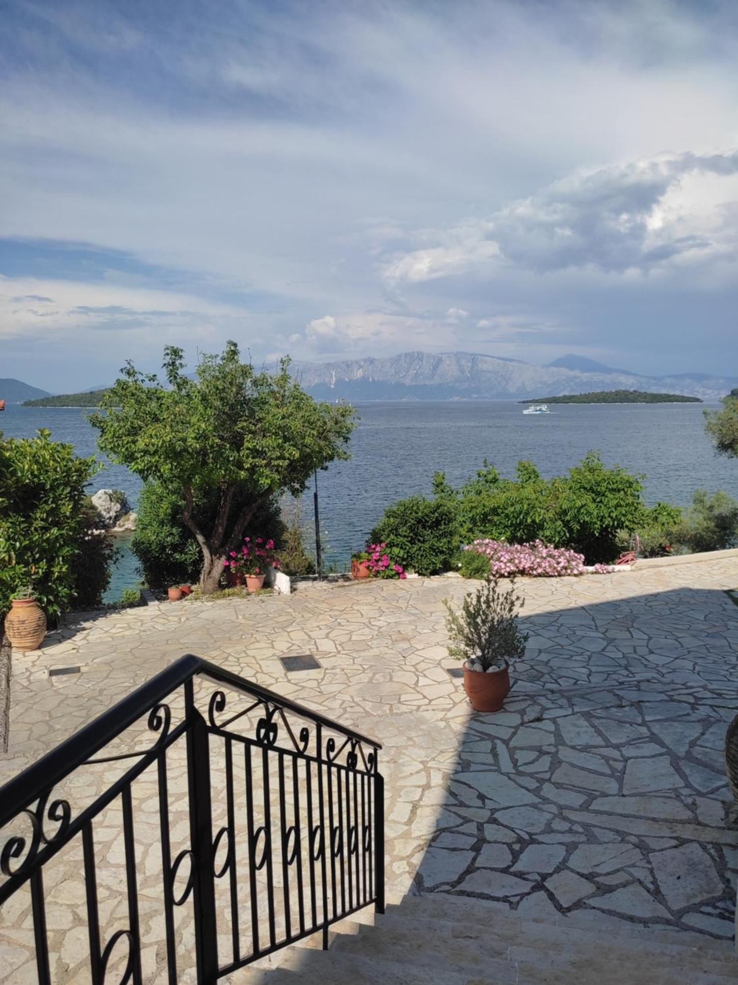 Korakias Seaview Vila Yénion Exterior foto